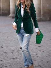 Blazer de mujer – Corte entallado – Acabado de terciopelo – Botonadura sencilla con solapas con muesca 4