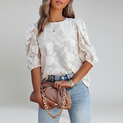 Blusa con textura floral transparente: estilo elegante para todos los días 3