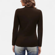 Blusa de cuello alto con detalle fruncido: estilo elegante para ir a la oficina o a la cena. 3