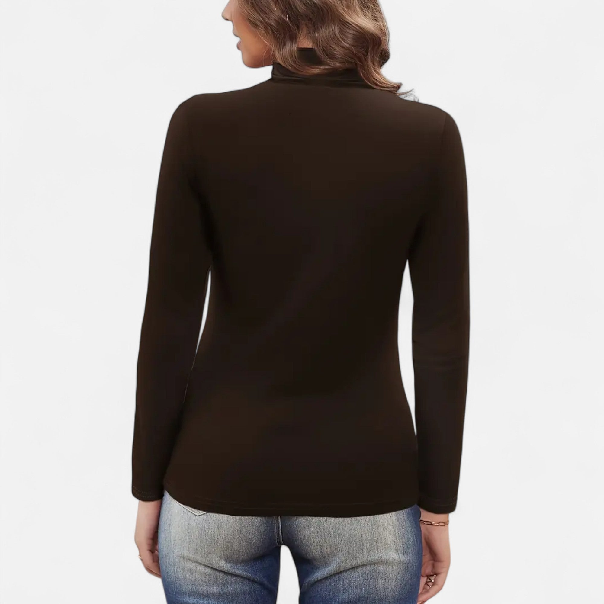 Blusa de cuello alto con detalle fruncido: estilo elegante para ir a la oficina o a la cena. 3