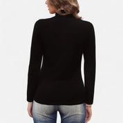 Blusa de cuello alto con detalle fruncido: estilo elegante para ir a la oficina o a la cena. 8