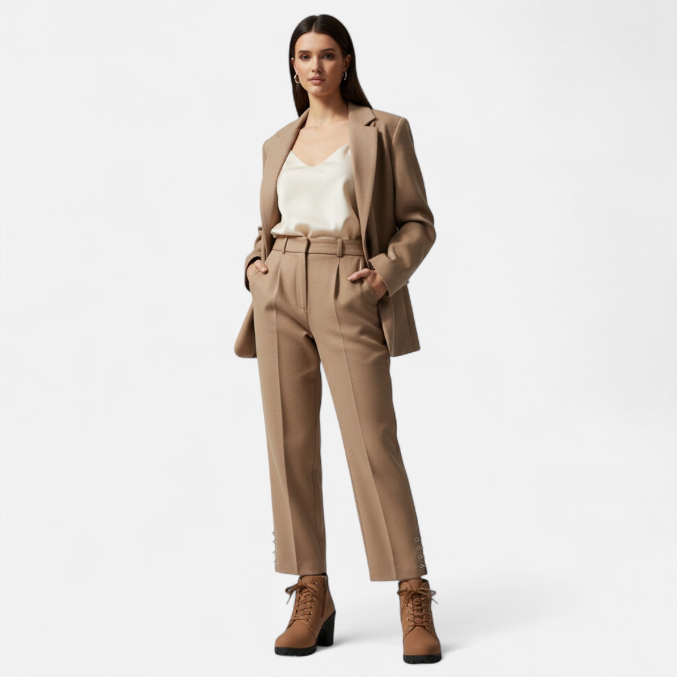 Botines de tacón cuadrado: estilo urbano chic para mujer 2