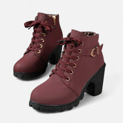 Botines de tacón cuadrado: estilo urbano chic para mujer 7