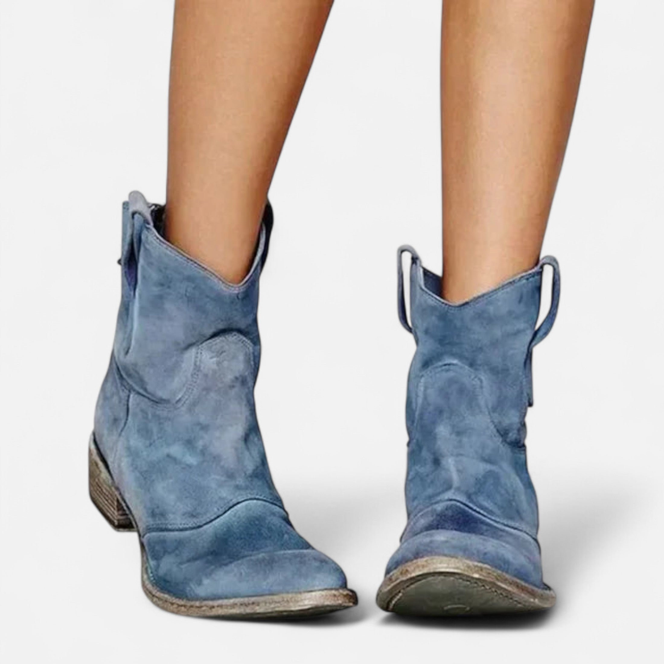 Botines de tacón cuadrado bajo: estilo elegante de invierno 6