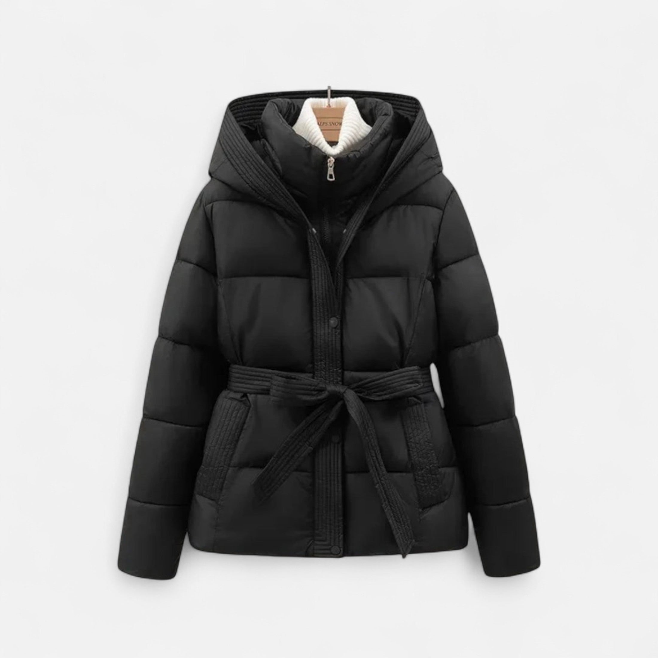 Chaqueta acolchada con cinturón: prenda esencial y elegante para el invierno. 4