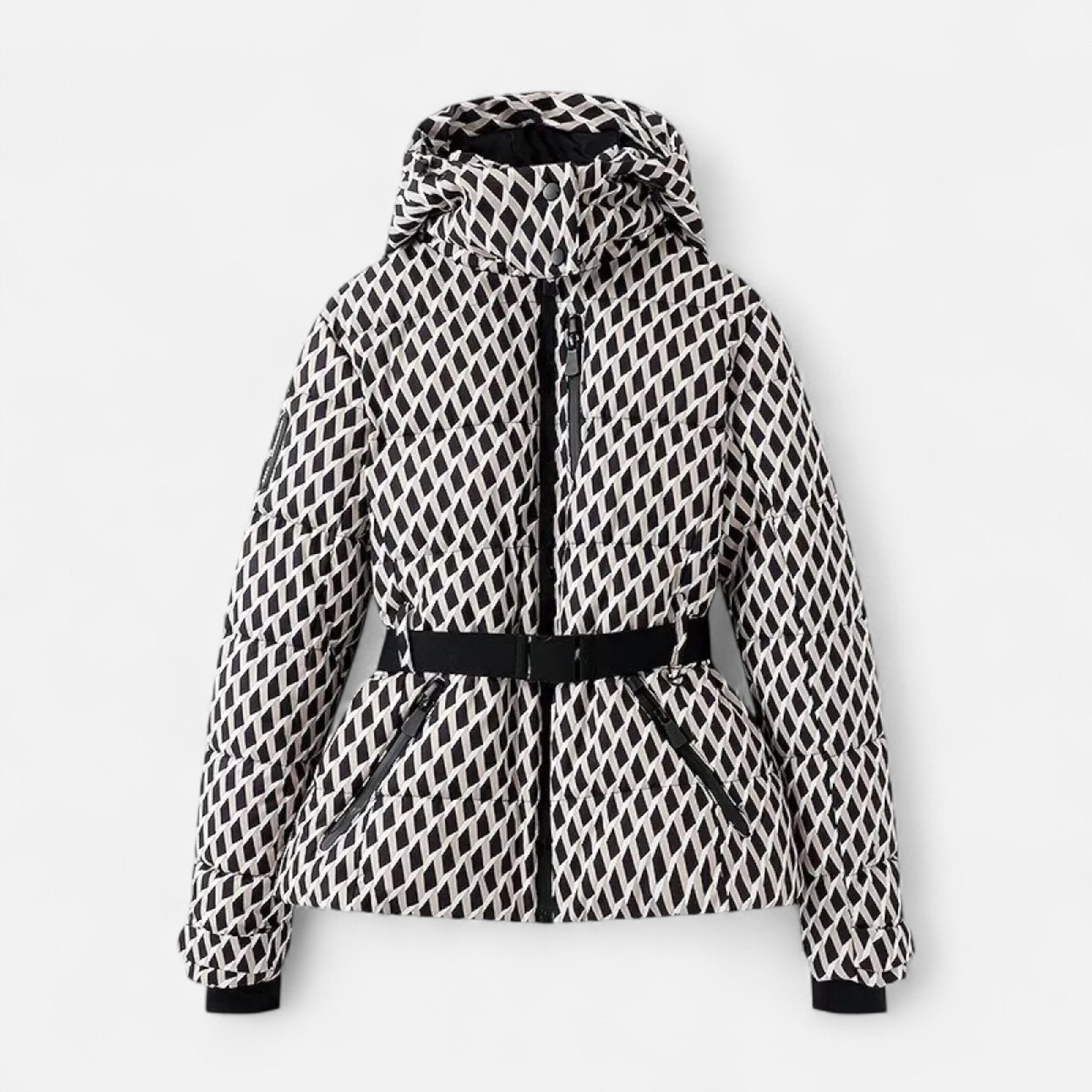 Chaqueta acolchada con cinturón ajustable: un básico elegante para el invierno 2