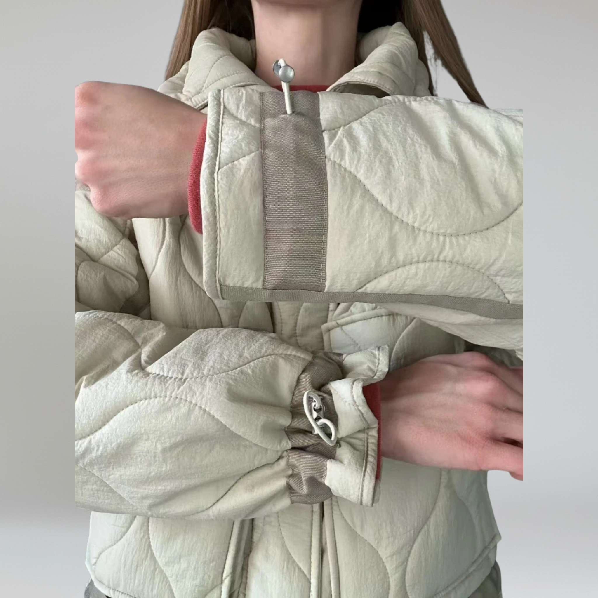 Chaqueta acolchada con cuello alto y bolsillos de parche: estilo invernal acogedor 4