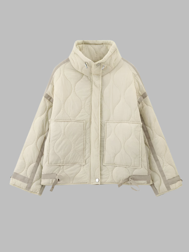 Chaqueta acolchada con cuello alto y bolsillos de parche: estilo invernal acogedor 5