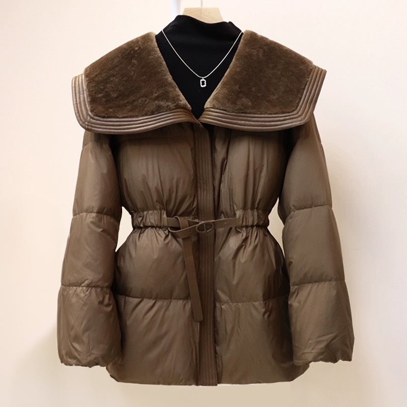 Chaqueta acolchada con cuello de piel sintética para un estilo cálido de invierno 2