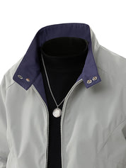 Chaqueta cortavientos ligera e impermeable de estilo urbano e informal. 6