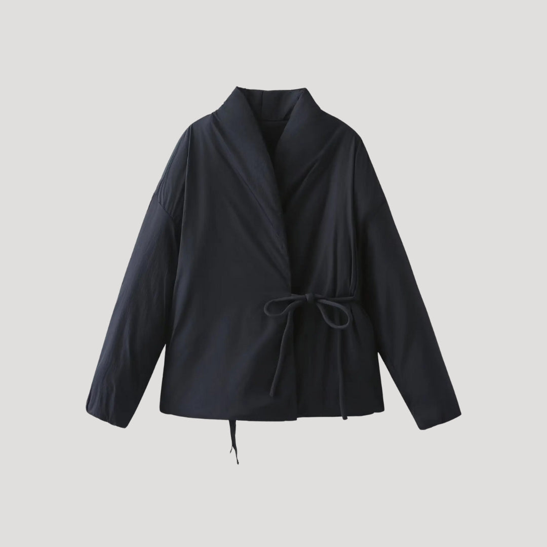 Chaqueta cruzada con lazo en la cintura: estilo de capas sin esfuerzo 5