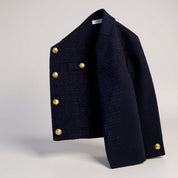 Chaqueta de traje con diseño de empalme: look elegante para la oficina o informal 3