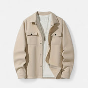 Chaqueta de tweed con solapa clásica: estilo masculino atemporal 0