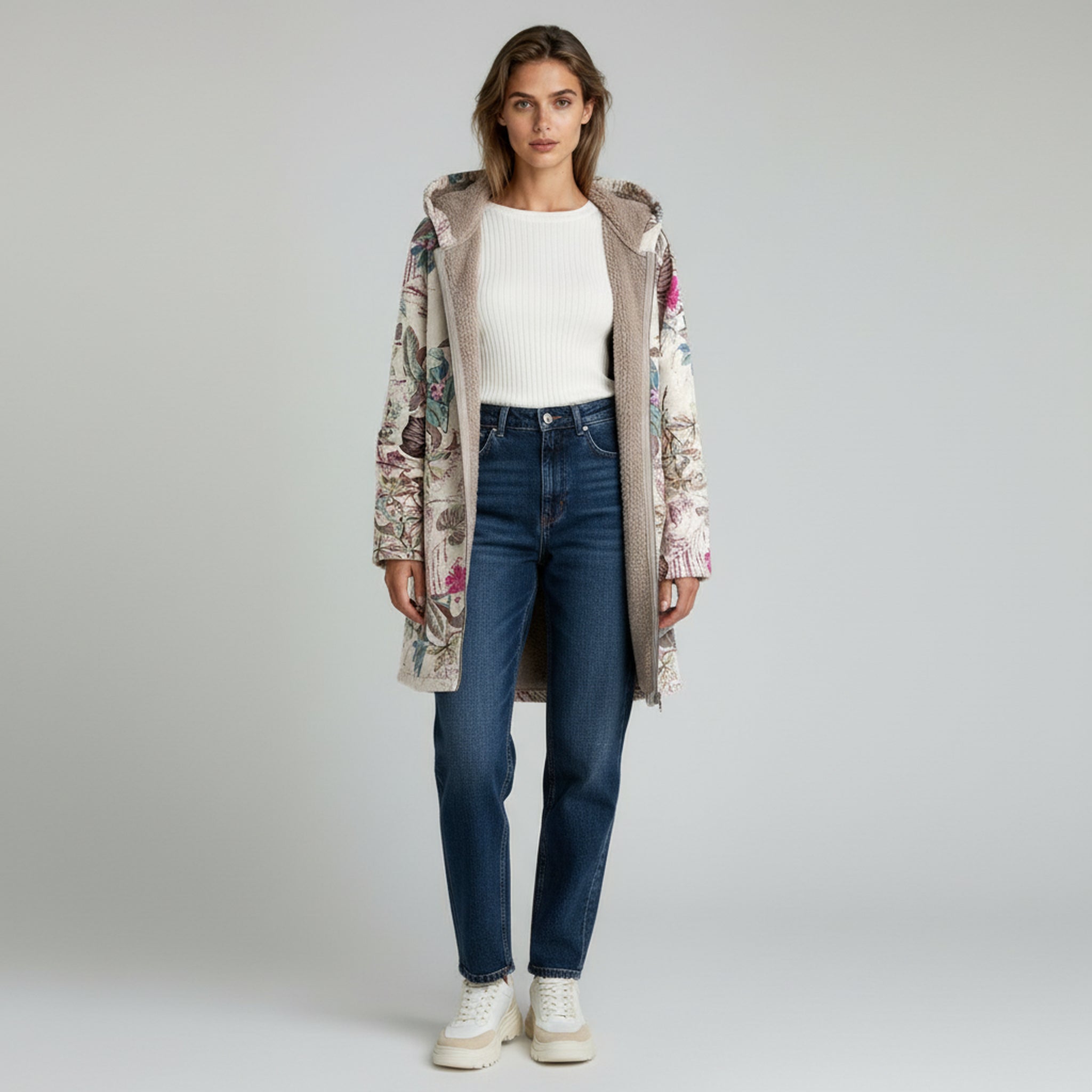 Chaqueta polar con estampado floral: una capa acogedora para el día a día 1