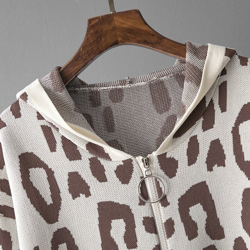 Conjunto de ropa de estar por casa: sudadera con capucha y estampado de leopardo, estilo de punto de 3 piezas 2