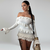 Minivestido con volantes en los hombros – Look elegante para fiesta