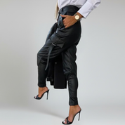 Pantalones cargo de piel sintética con cintura alta y estilo chic 5