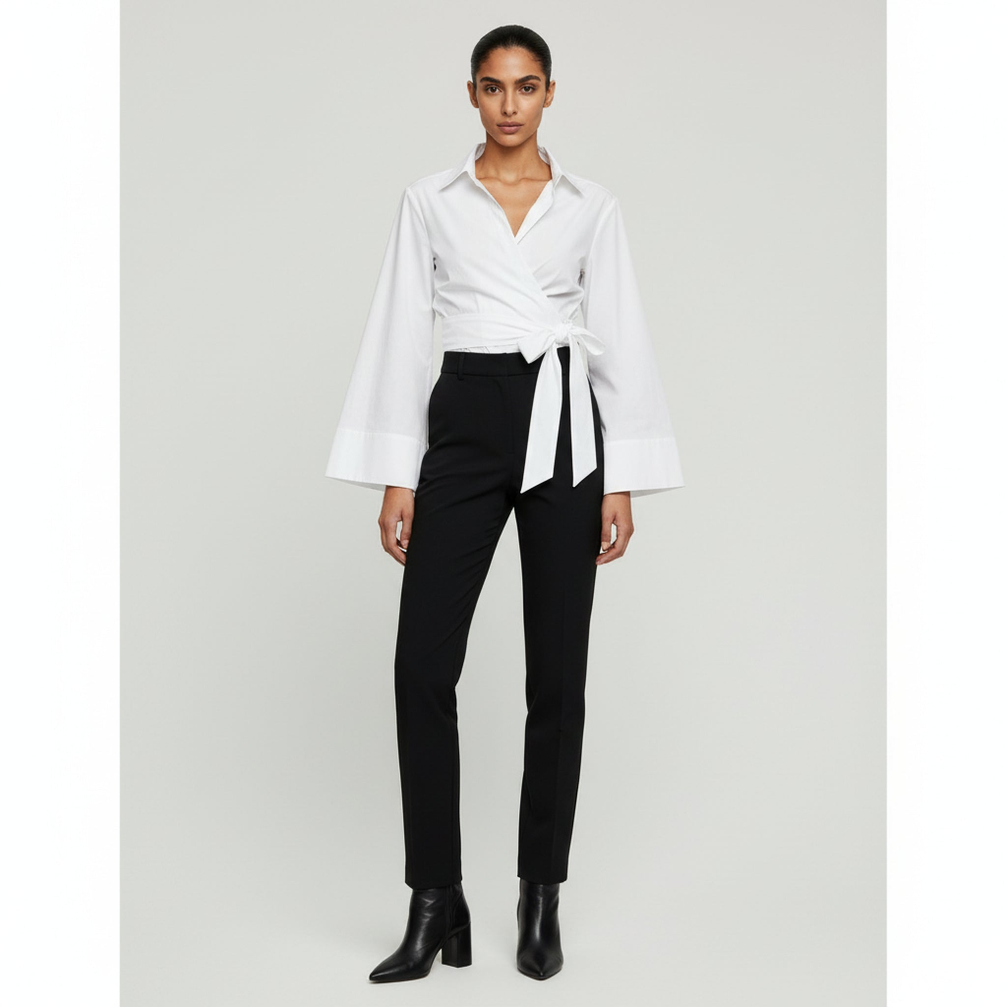 Polo con detalle de pajarita: estilo informal y chic para un brunch. 1