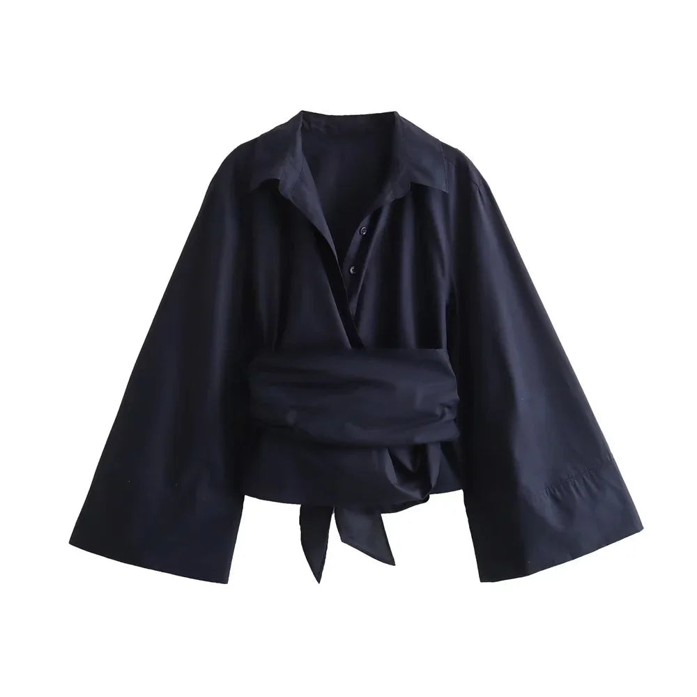 Polo con detalle de pajarita: estilo informal y chic para un brunch. 3