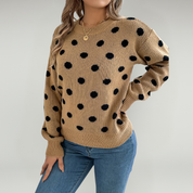 Suéter de punto con diseño de lunares: estilo informal y acogedor para otoño 5
