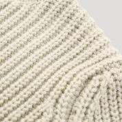 Suéter de punto grueso, cuello vuelto y bolsillo acogedor 4