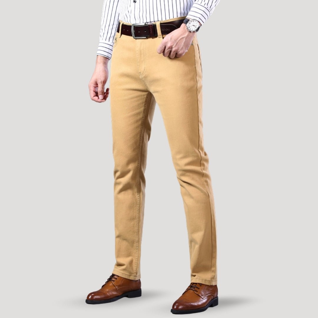 Vaqueros chinos – Corte ajustado – Casual elegante en tono arena 0