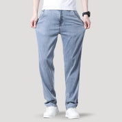 Vaqueros elásticos para hombre – Corte relajado – Azul claro – Comodidad para el día a día 0