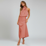 Vestido largo: elegancia atemporal, estilo versátil para el día y la noche. 0