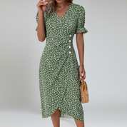 Vestido largo con escote en V: elegancia veraniega sin esfuerzo 0