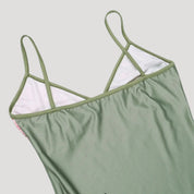 Vestido largo floral ajustado: look elegante para invitada de boda 4