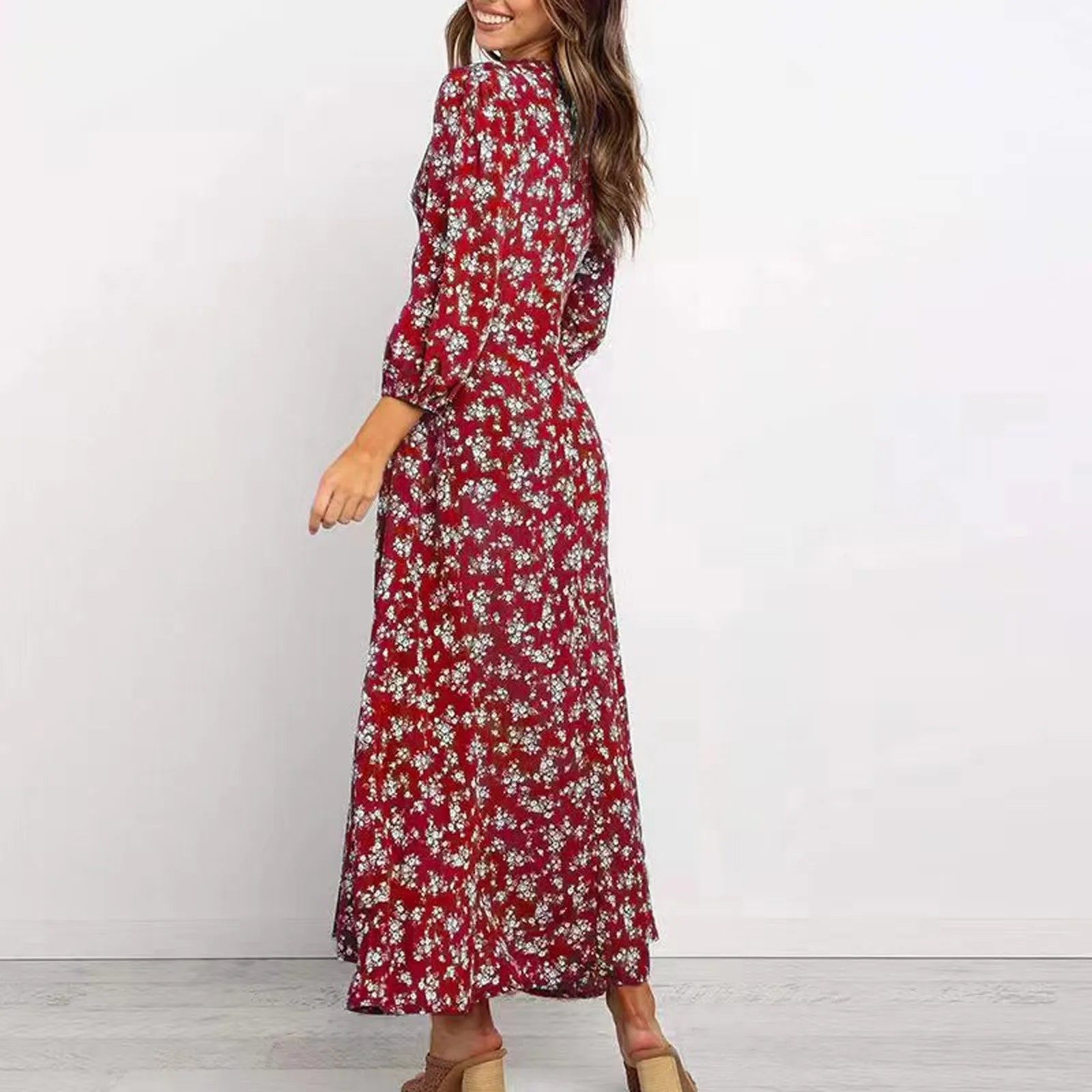 Vestido midi con estampado floral y botones delanteros: un encanto veraniego sin esfuerzo 2