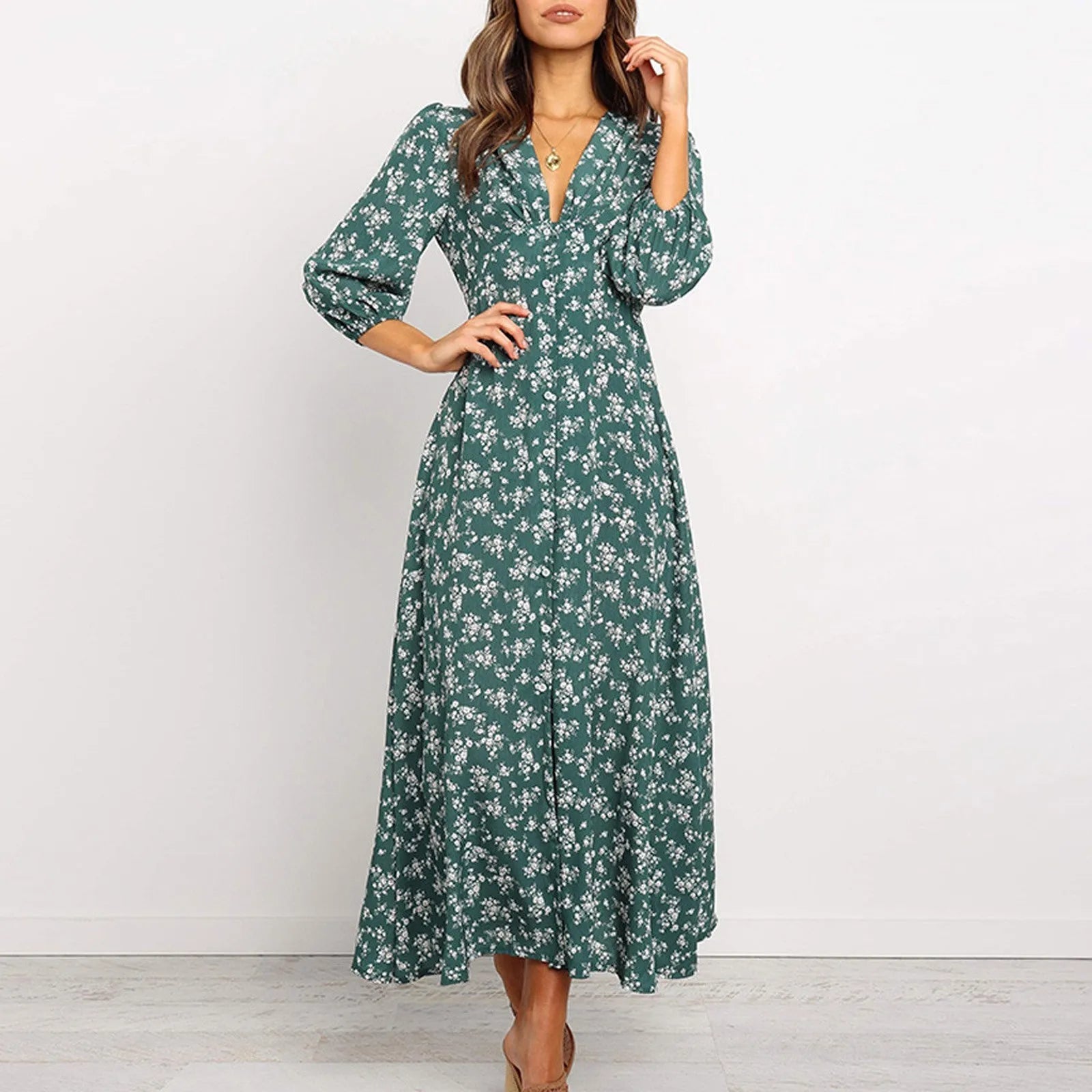 Vestido midi con estampado floral y botones delanteros: un encanto veraniego sin esfuerzo 3