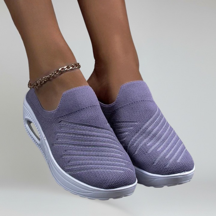 Zapatillas ligeras y cómodas para el día a día 0